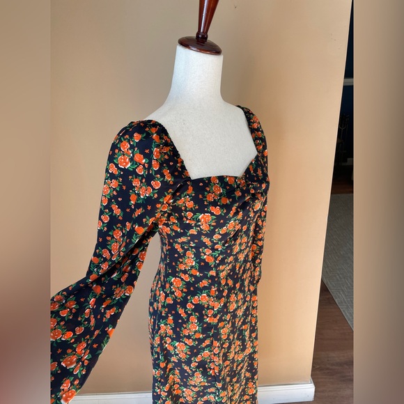 Missguided Milkmaid Dark Floral Dress Size 4 Sweetheart Neckline Slit Puffy - Picture 5 of 12